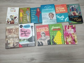 Libros nuevos en excelente estado.