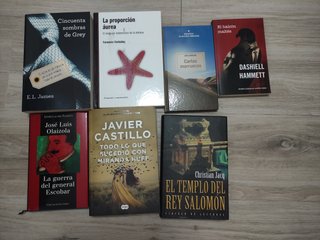 Libros nuevos en excelente estado.