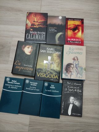 Libros nuevos en excelente estado.