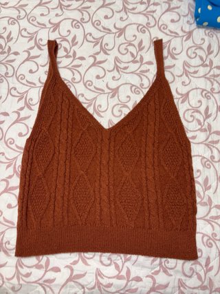 Top de punto marrón Stradivarius