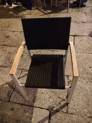 Silla dé terraza , polietileno, aluminio, madera