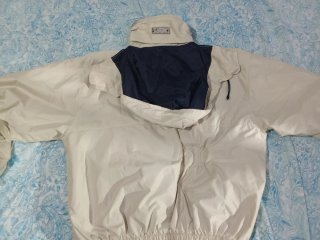 Cazadora náutica logo Hesperides beige