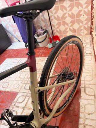 Bicicleta Gravel Cannondale Topstone Carbon Apex