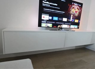 Mesa de Televisión Suspendida Blanca