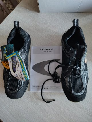 Zapatos de seguridad Cofra Talla 42