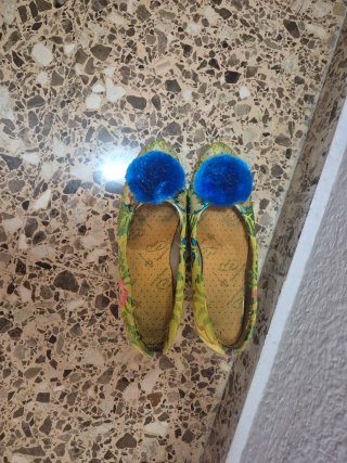 Traje fallera verde y amarillo con manteletas