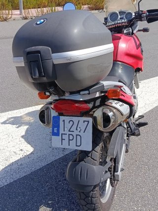 BMW F650 GS Adventure Roja