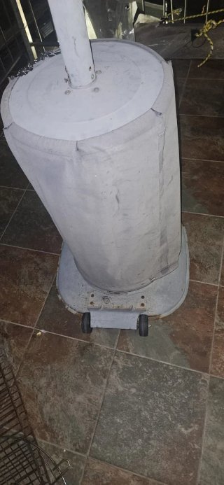 Estufa exterior tipo seta con ruedas