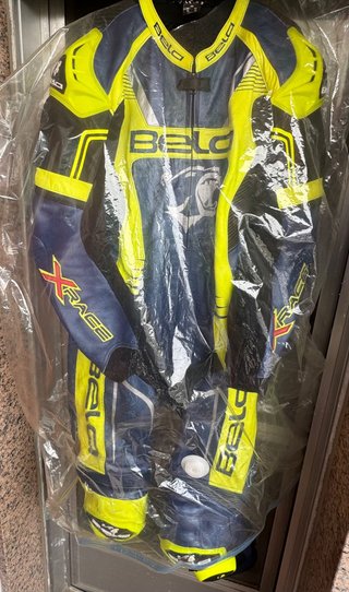 Mono de cuero Bela X Race azul y amarillo
