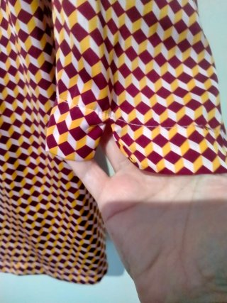 Blusa con estampado geométrico