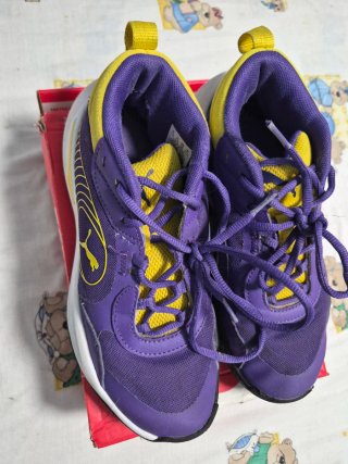 Bambas Puma Moradas y Amarillas Tall