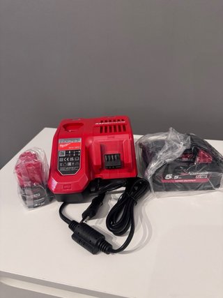 Milwaukee M18 M12 Batería y Cargador
