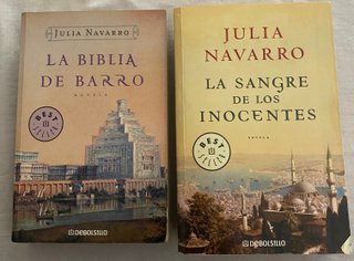 2 libros de Julia Navarro