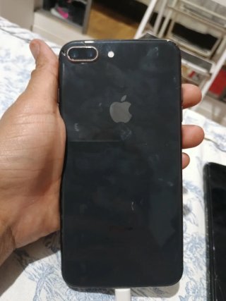 iPhone 8 Plus Negro