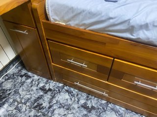 Cama de Madera Maciza con Cajones