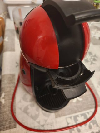Cafetera Nescafé Dolce Gusto Roja