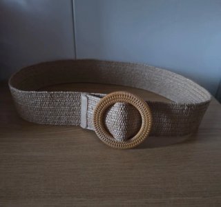 Cinturón de mujer con hebilla redonda
