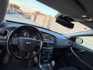 Volvo V40 D2 2014 | 220.000 km | Diésel | Buen est