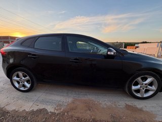 Volvo V40 D2 2014 | 220.000 km | Diésel | Buen est