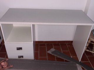 Escritorio blanco como nuevo
