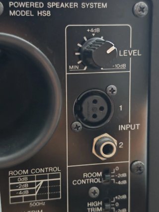 Monitor de estudio Yamaha HS8