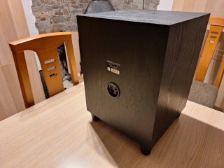 ONKYO Subwoofer 130watios woofer 8 pulgadas