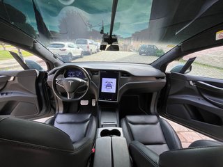 Tesla Model X 2020