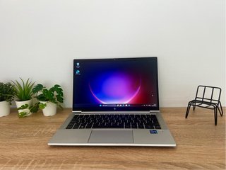 HP EliteBook 830 G8 i7 • 32GB • 1TB SSD • Táctil