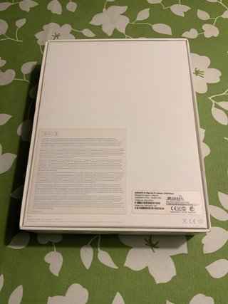 Caja original iPad 4 + 2 pegatinas originales