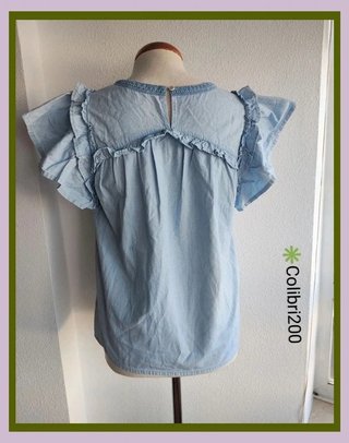 Blusa azul claro con encaje y volantes Salsa