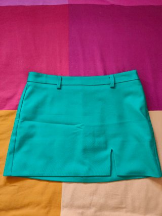 Falda mini verde Zara