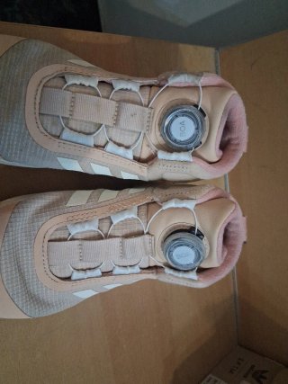 Zapatillas Adidas niña rosa y blanco .número:32