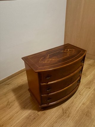 Cómoda de madera con marquetería - 3 cajones