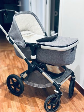 Carrito Bugaboo Fox 2 con silla y capazo