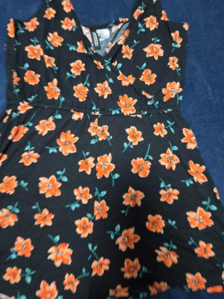 Mono corto con estampado floral