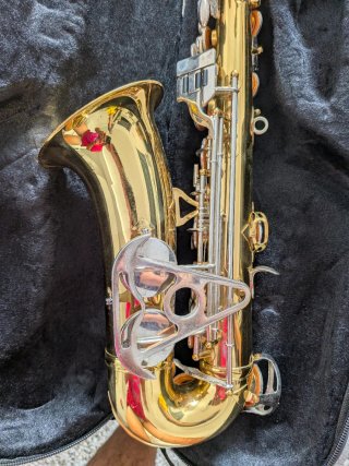 Saxofón Alto King 613