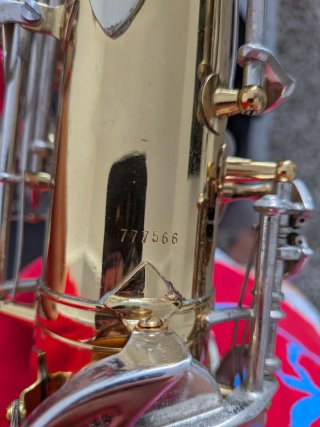 Saxofón Alto King 613
