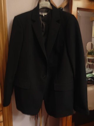 Chaqueta negra entretiempo