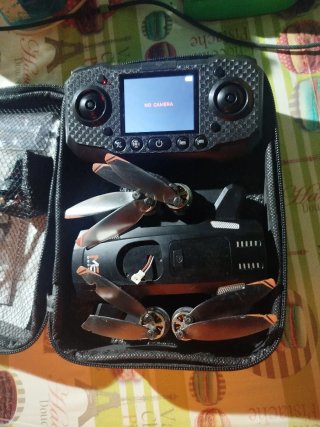 Dron con Cámara Negro y Naranja