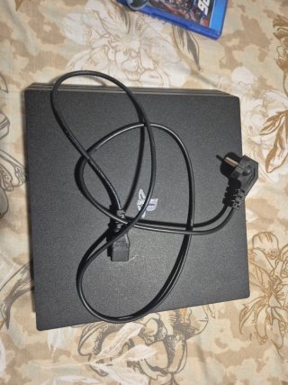 PS4 (PlayStation 4) con FC 26 y mando no original