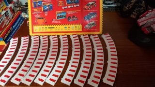 Scalextric: 10 arcenes Standard + 10 barandillas