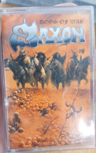 Cinta Cassette Saxon - Dogs of War