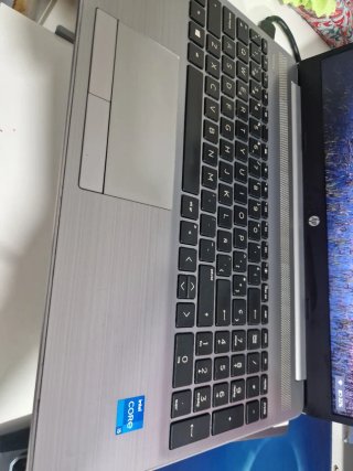 Portátil HP 250 G8 i5 11 Gen 8GB RAM 238GB SSD
