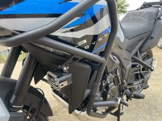 Moto Adventure Blanca y Azul