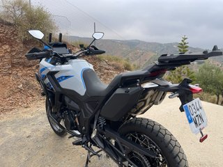 Moto Adventure Blanca y Azul