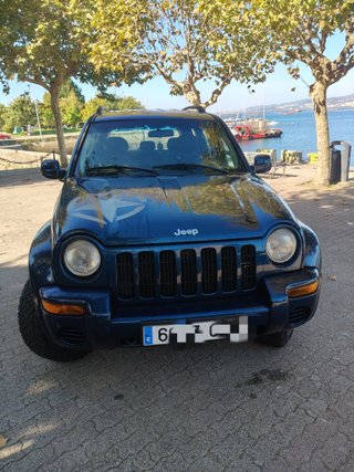 Jeep Cherokee KJ 2.5 crd 143cv