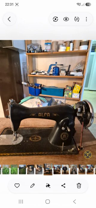 Máquina de coser antigua Alfa SINGER