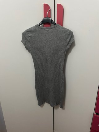 Vestidos negro y gris cortos
