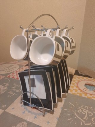 Juego de Café 6 tazas + platos + soporte metálico