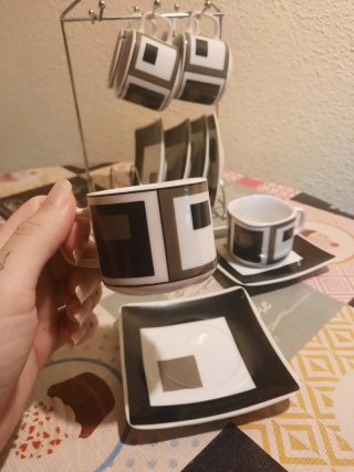 Juego de Café 6 tazas + platos + soporte metálico